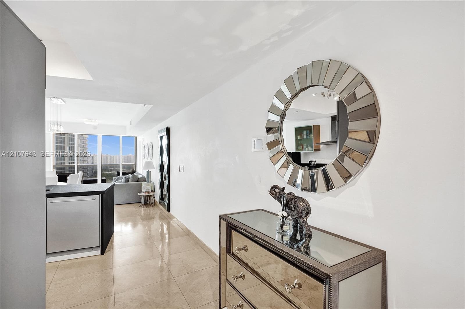 Trump Royale · #2007 in Sunny Isles Beach - Photo 3