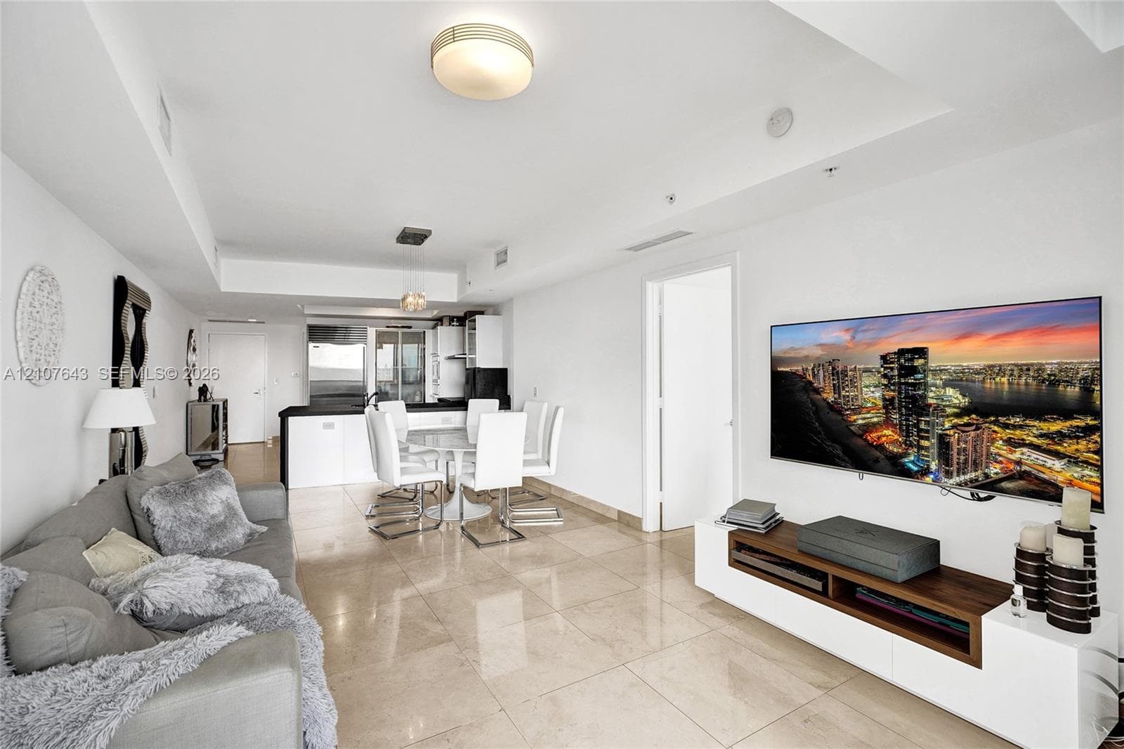Trump Royale · #2007 in Sunny Isles Beach - Photo 9