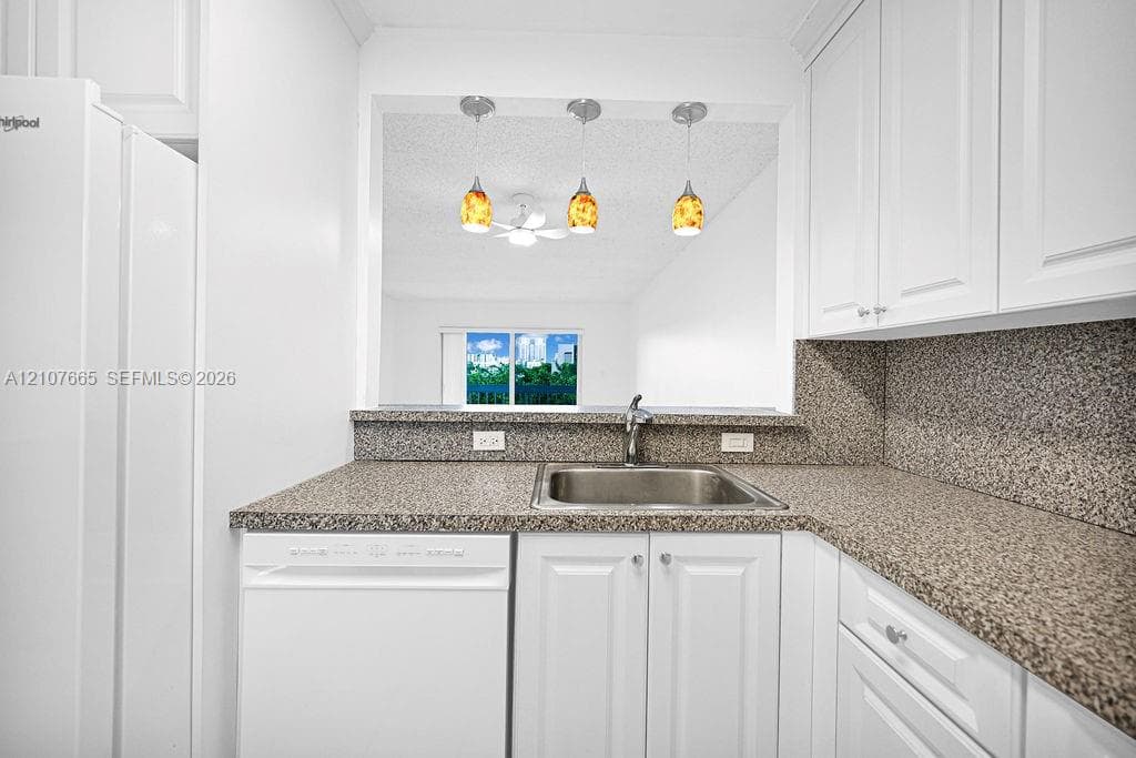 VILLAGE OF KINGS CREEK CO · #G-407 in Miami - Photo 16