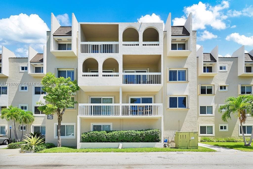 VILLAGE OF KINGS CREEK CO · #G-407 in Miami - Photo 4