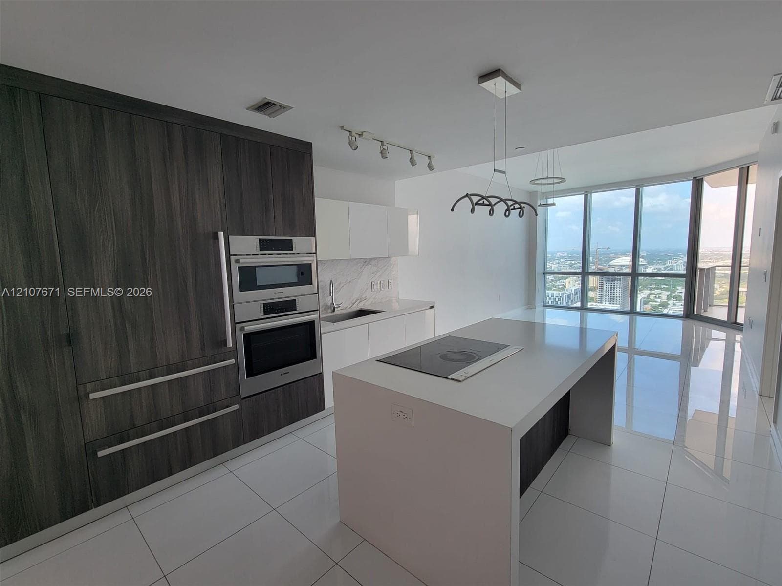 Paramount Miami Worldcenter · #4306 in Miami - Photo 6