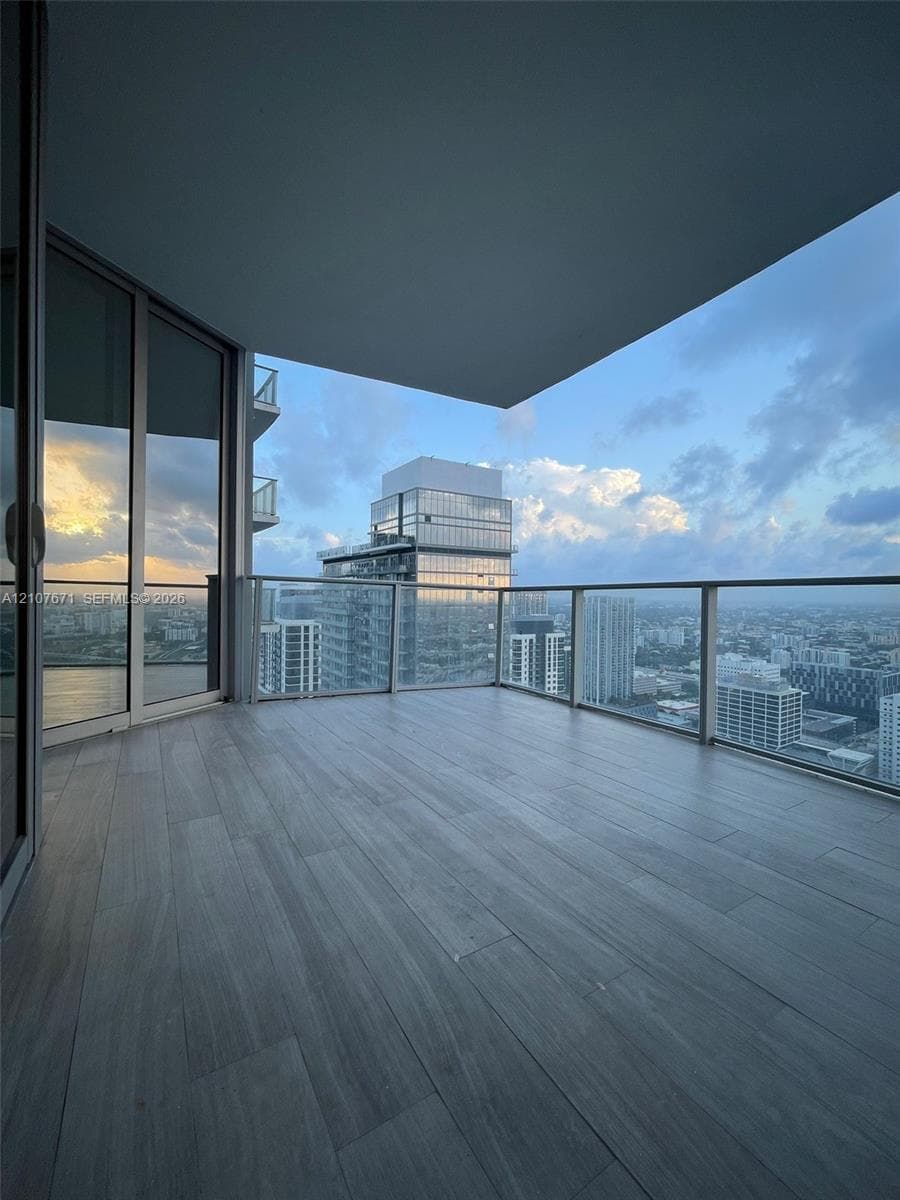 Paramount Miami Worldcenter · #4306 in Miami - Photo 29