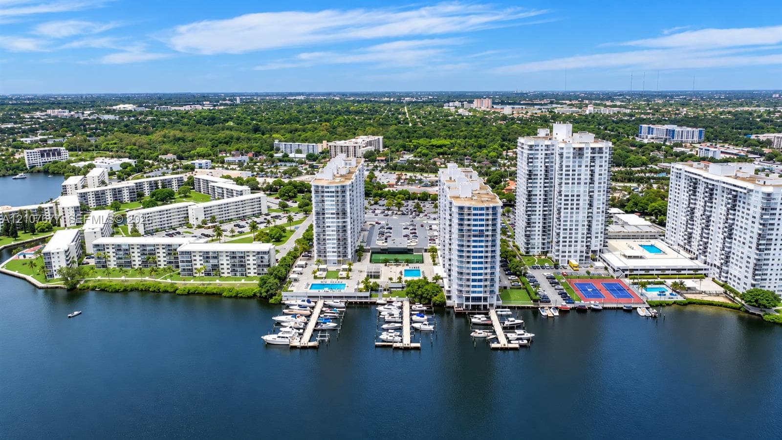 DEL PRADO · #1803 in Aventura - Photo 16