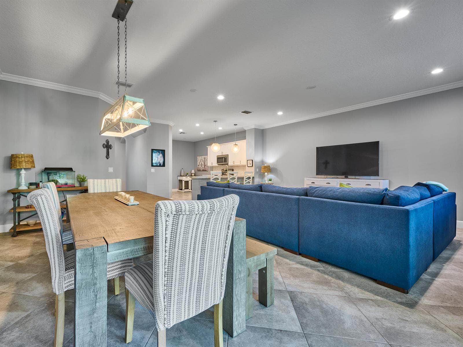 Living Room/Dining Room