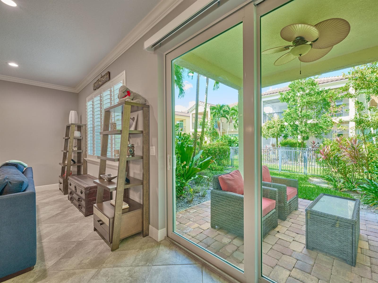 Living Room/Patio