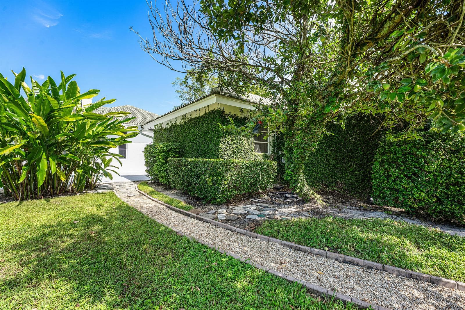 076-15390TakeOffPlace-Wellington-FL-3341