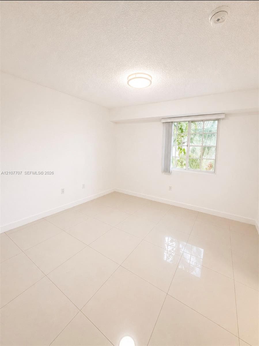 2941 NE 185th St #1311 photo 14