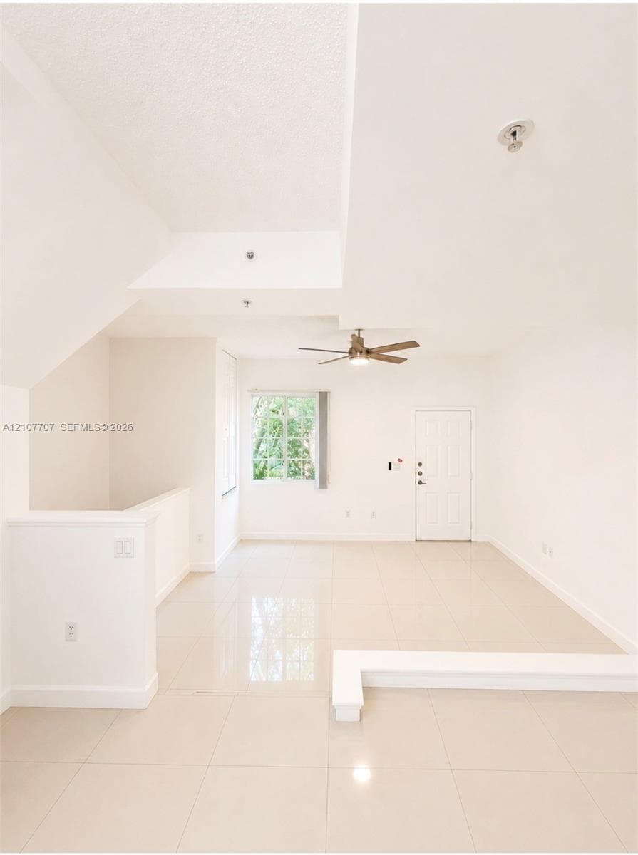 2941 NE 185th St #1311 photo 18