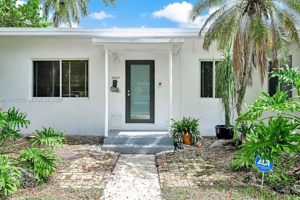 5960 SW 47th St #1 photo 1