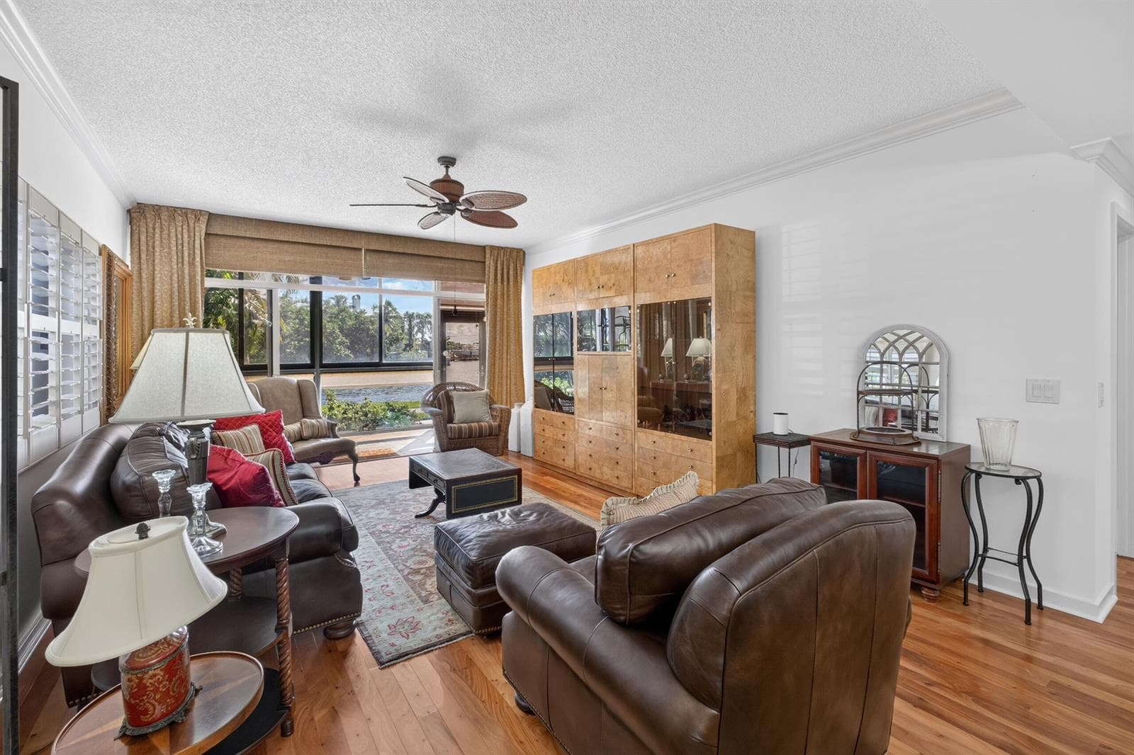 Living room.