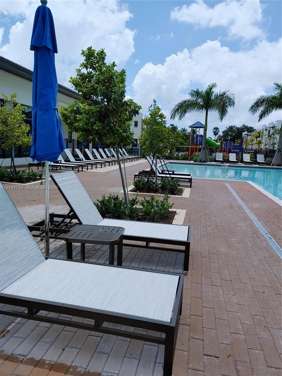 VIA VENTURA PASEOS in Miami - Photo 33