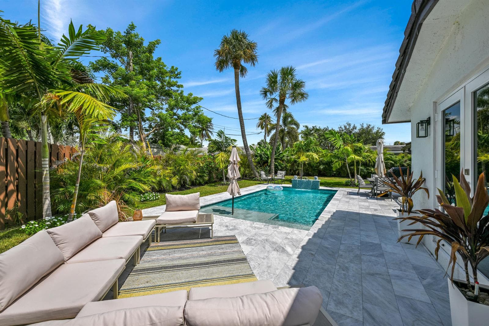 1011 SE 2nd Ave Pompano Beach 00019_1