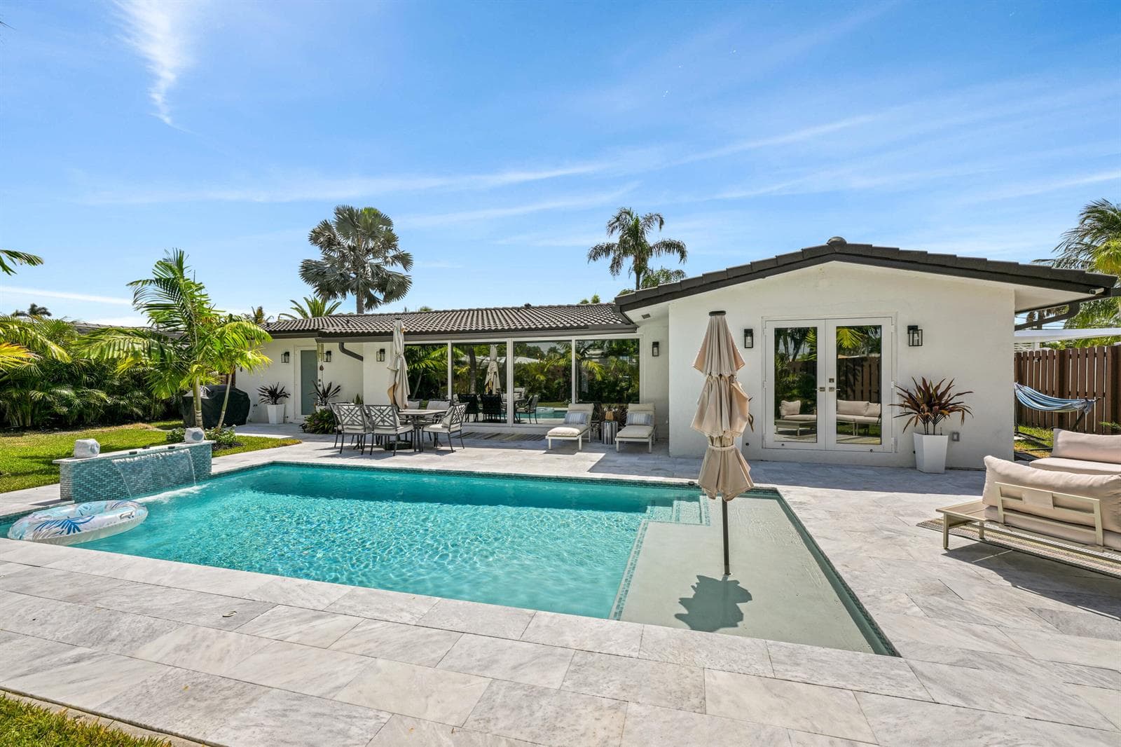 1011 SE 2nd Ave Pompano Beach 00021_1