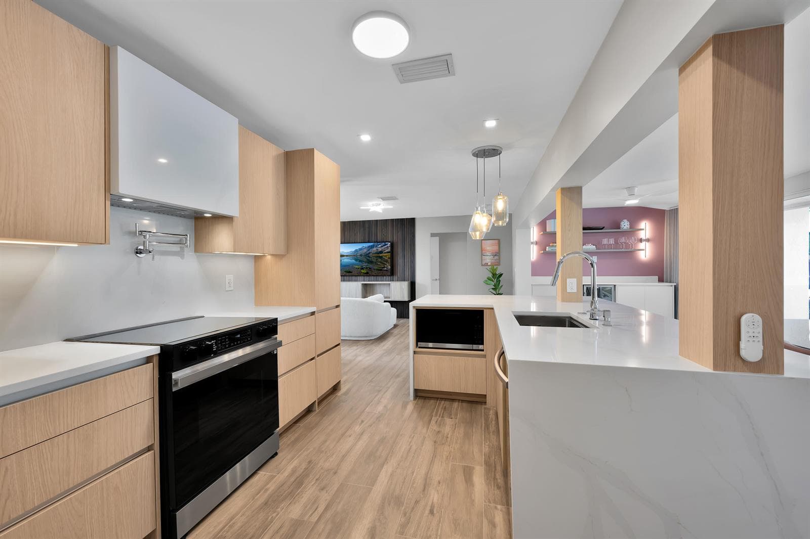 1011 SE 2nd Ave Pompano Beach 00008