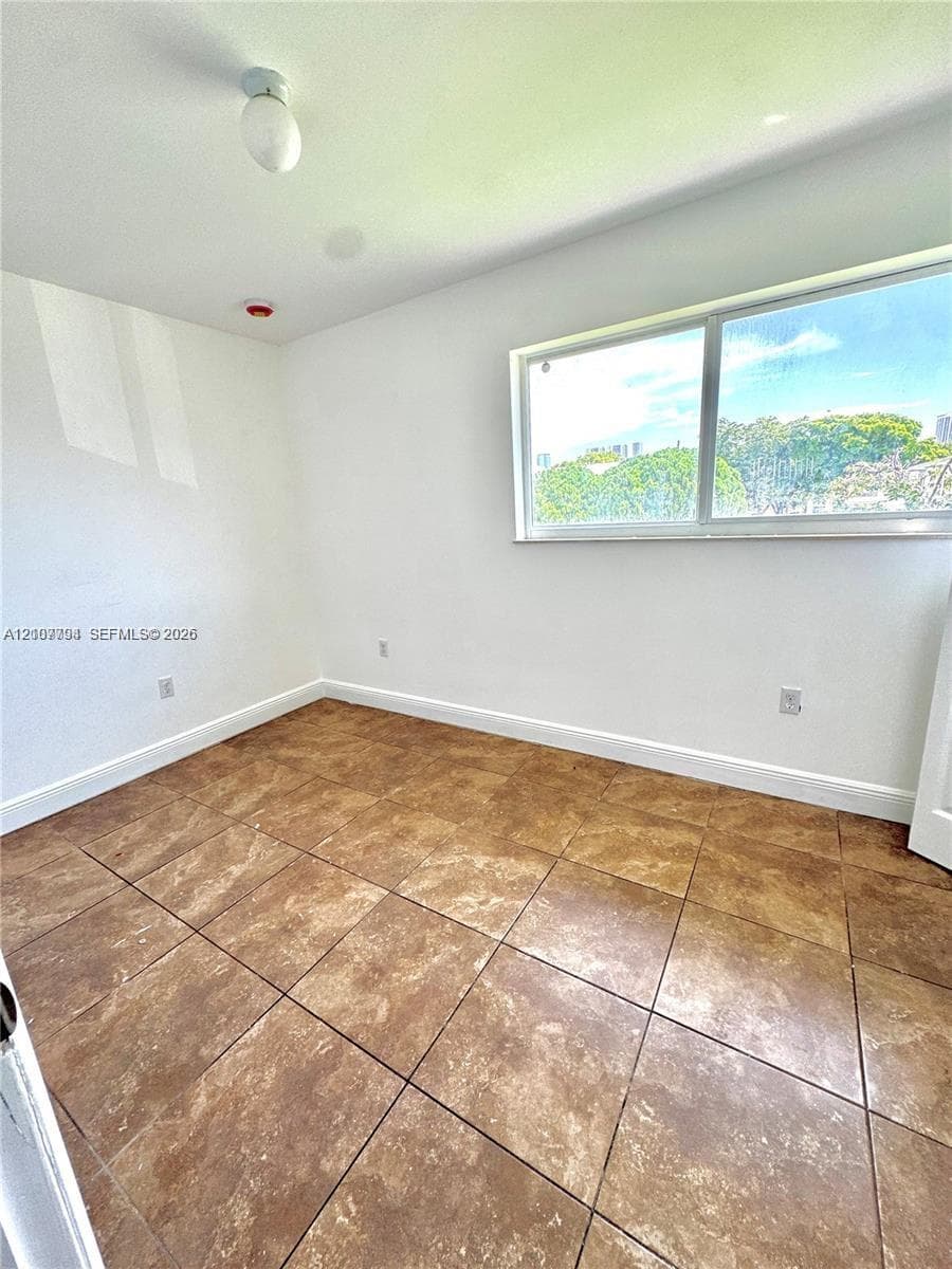 TOWN PARK PLAZA NORTH CON · #323 in Miami - Photo 6
