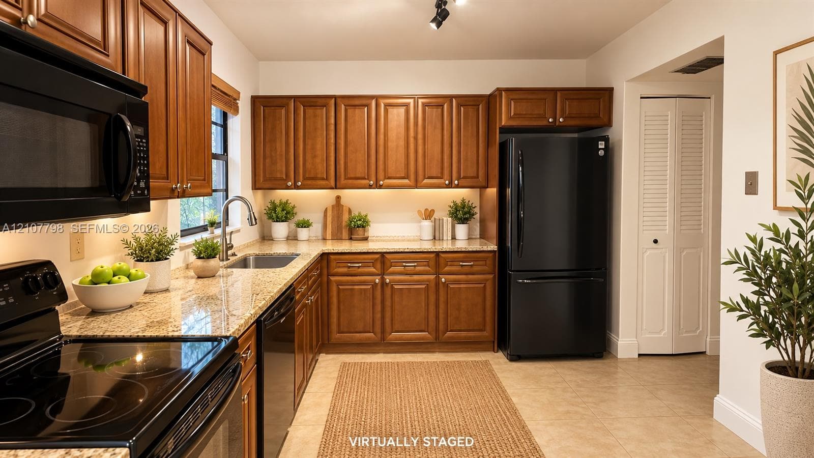 NORTHLAKE VLG AT CALIF CL · #206E in North Miami Beach - Photo 24