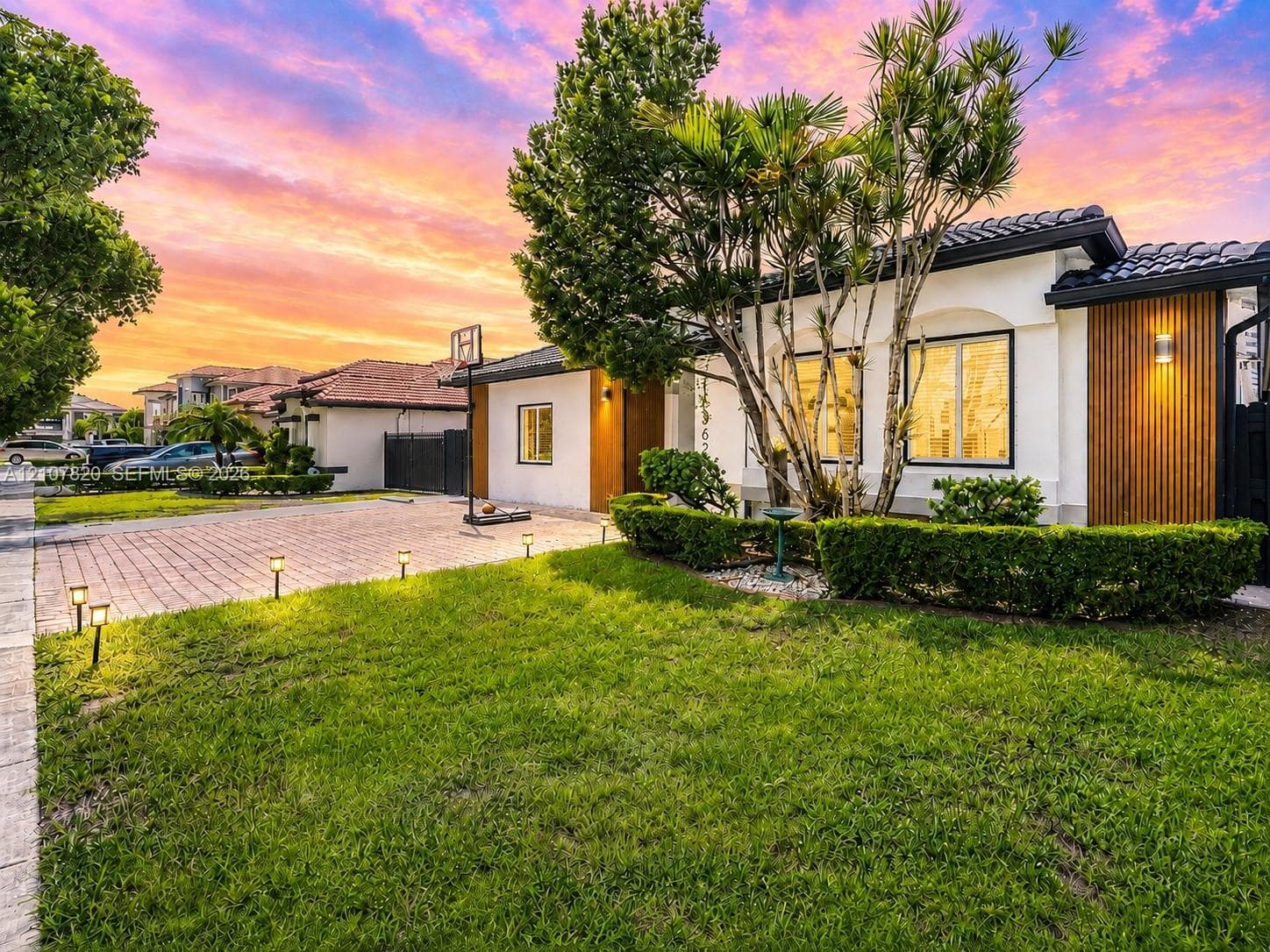 16362 SW 53rd Ter photo 2