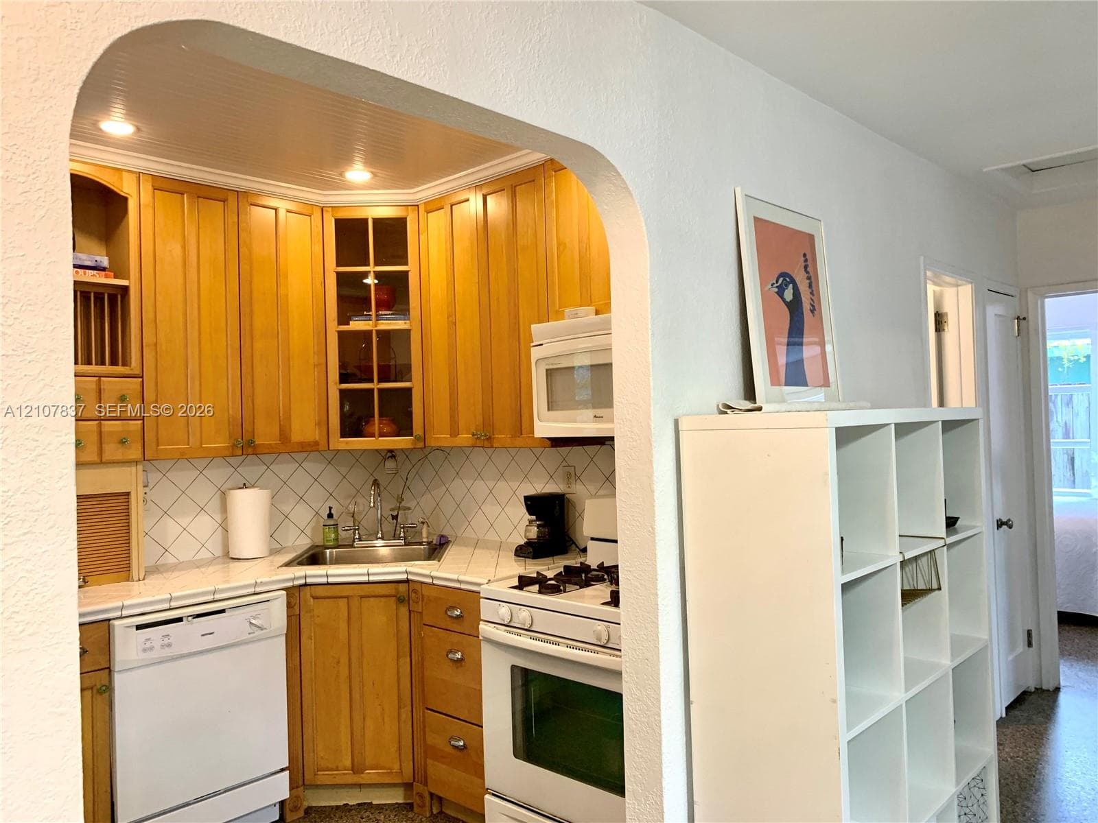 845 SW 11th Ct photo 6
