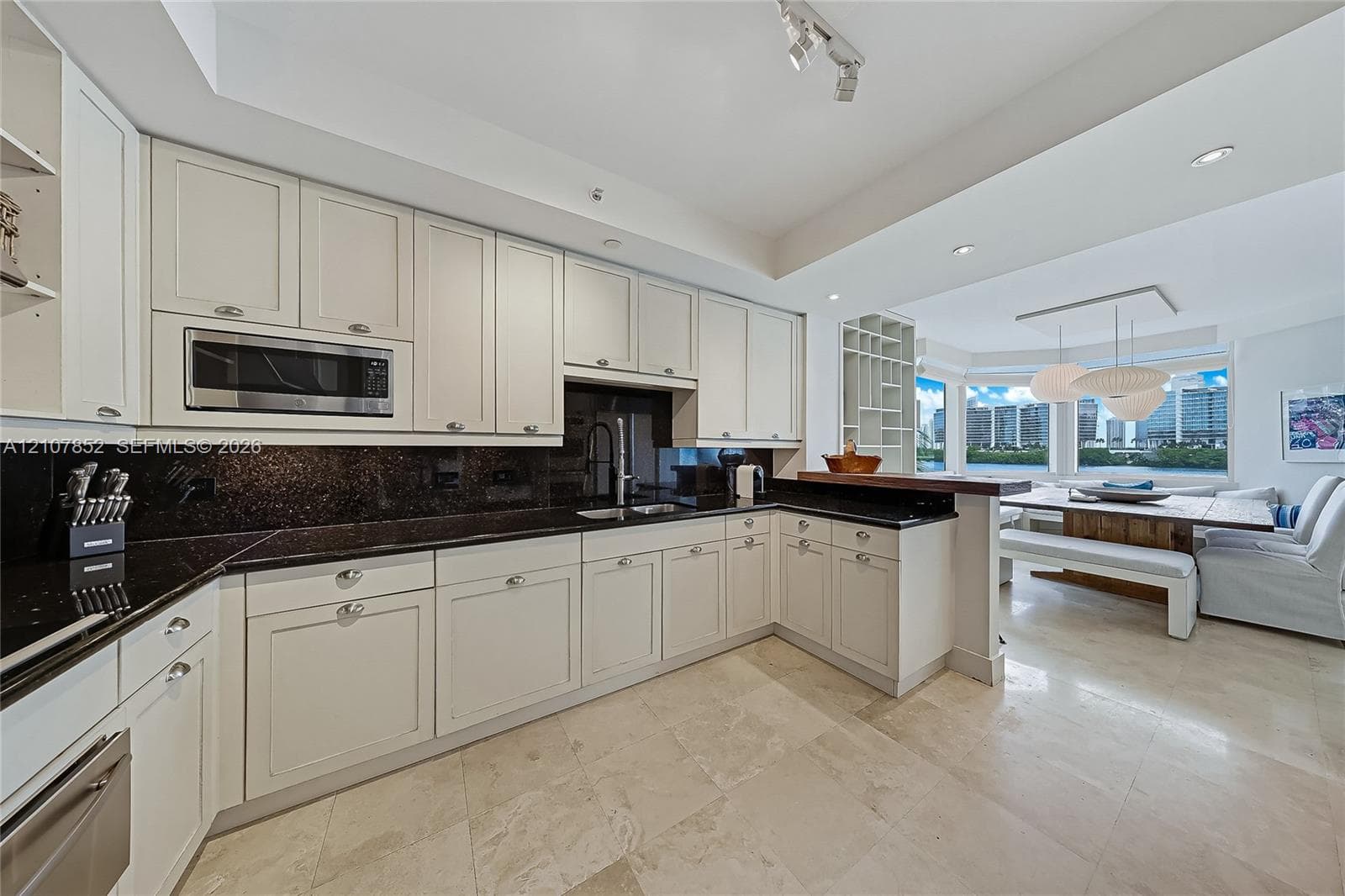 Peninsula I · #301 in Aventura - Photo 10