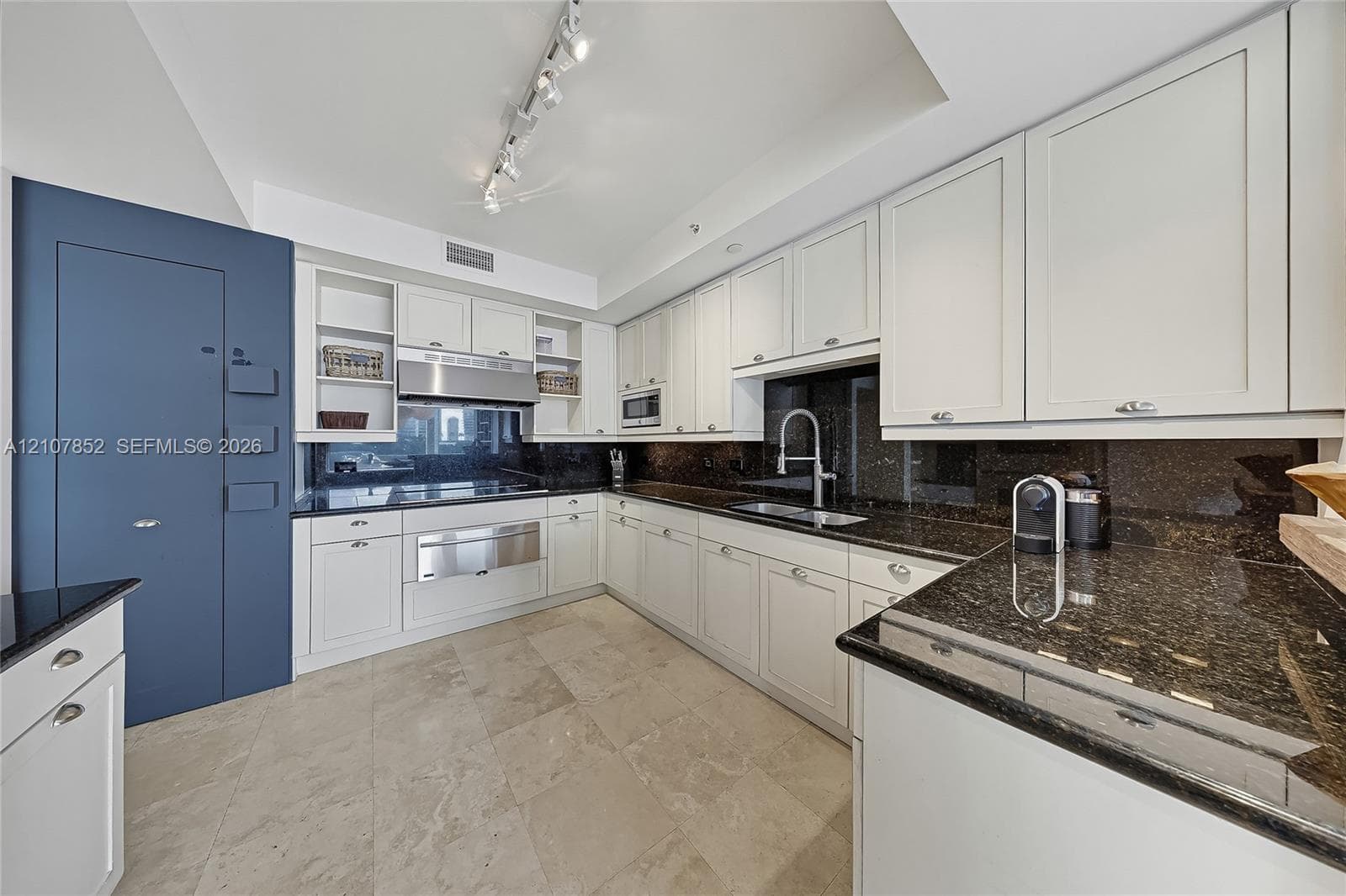Peninsula I · #301 in Aventura - Photo 11