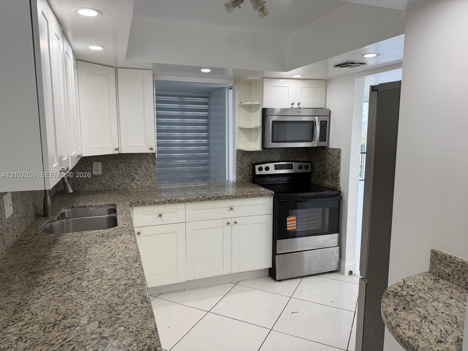 AVANT GARDE CONDO · #407 in Hallandale Beach - Photo 10