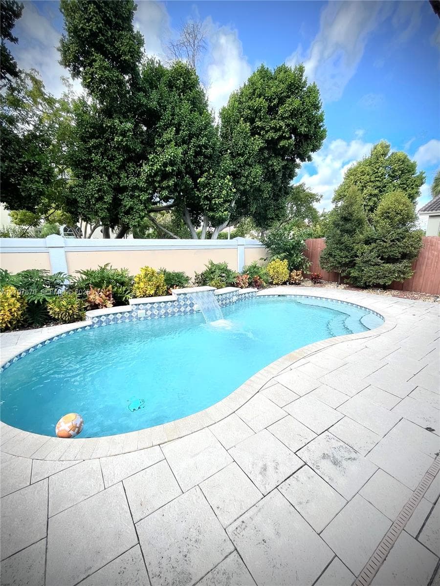5344 NW 111th Ct photo 9