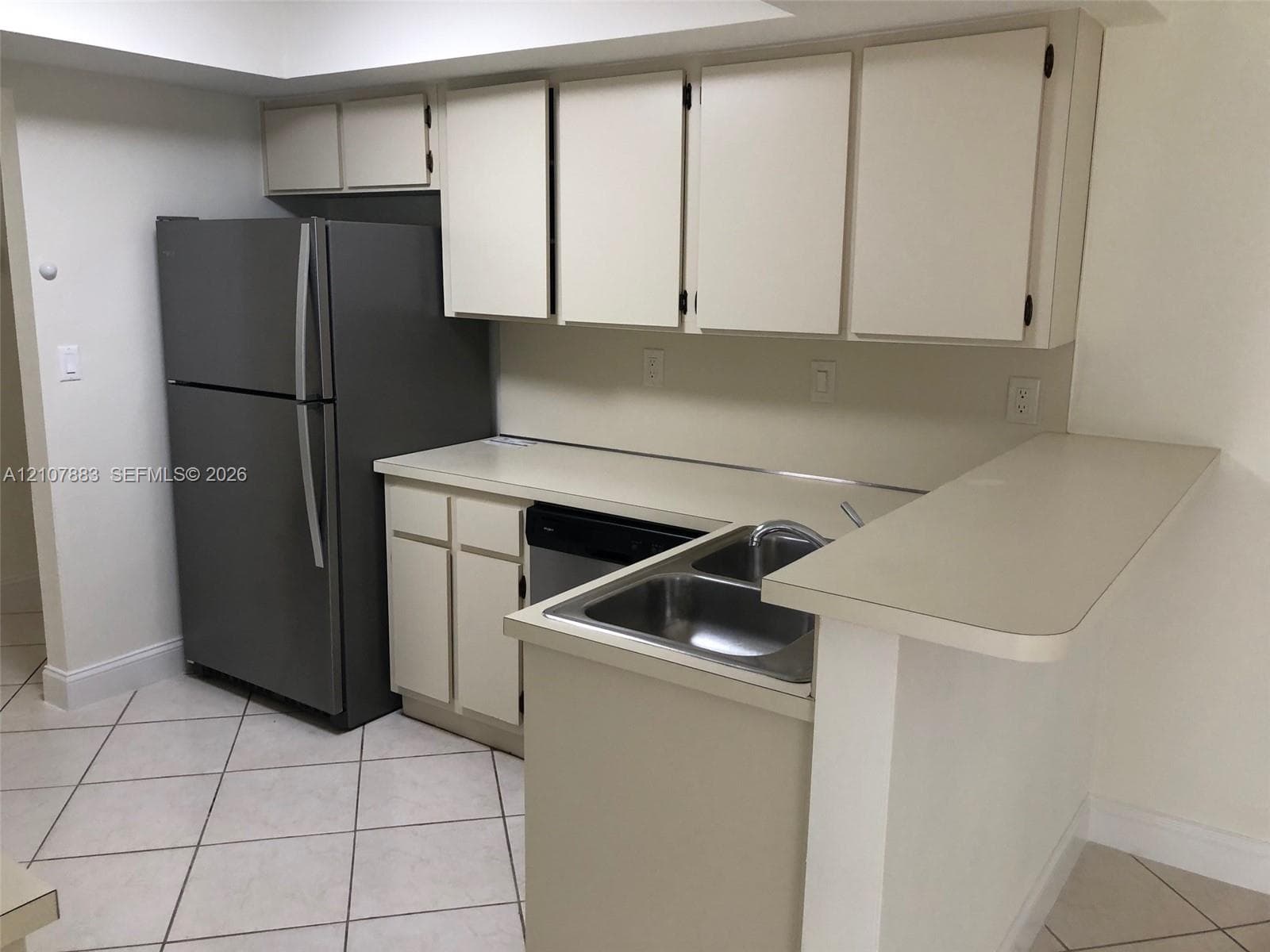 9044 SW 112 CT photo 5