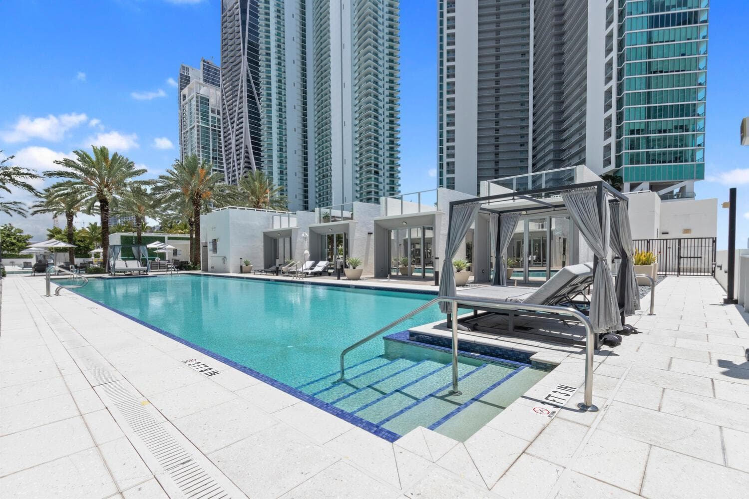 851 NE 1st Ave Apt 3512 Miami-large-019-