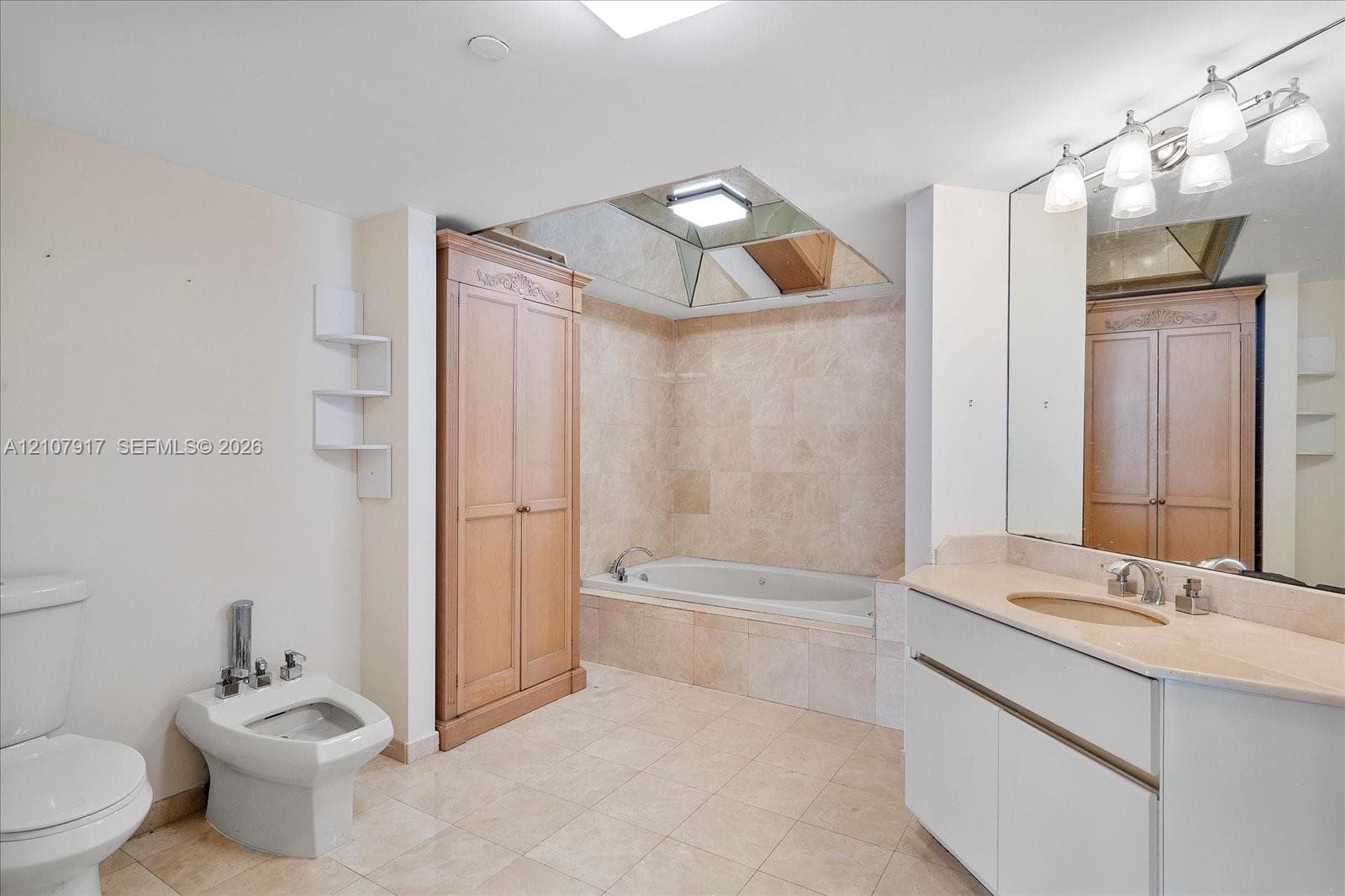 LEXCELLENCE CONDO · #2106 in Miami Beach - Photo 28