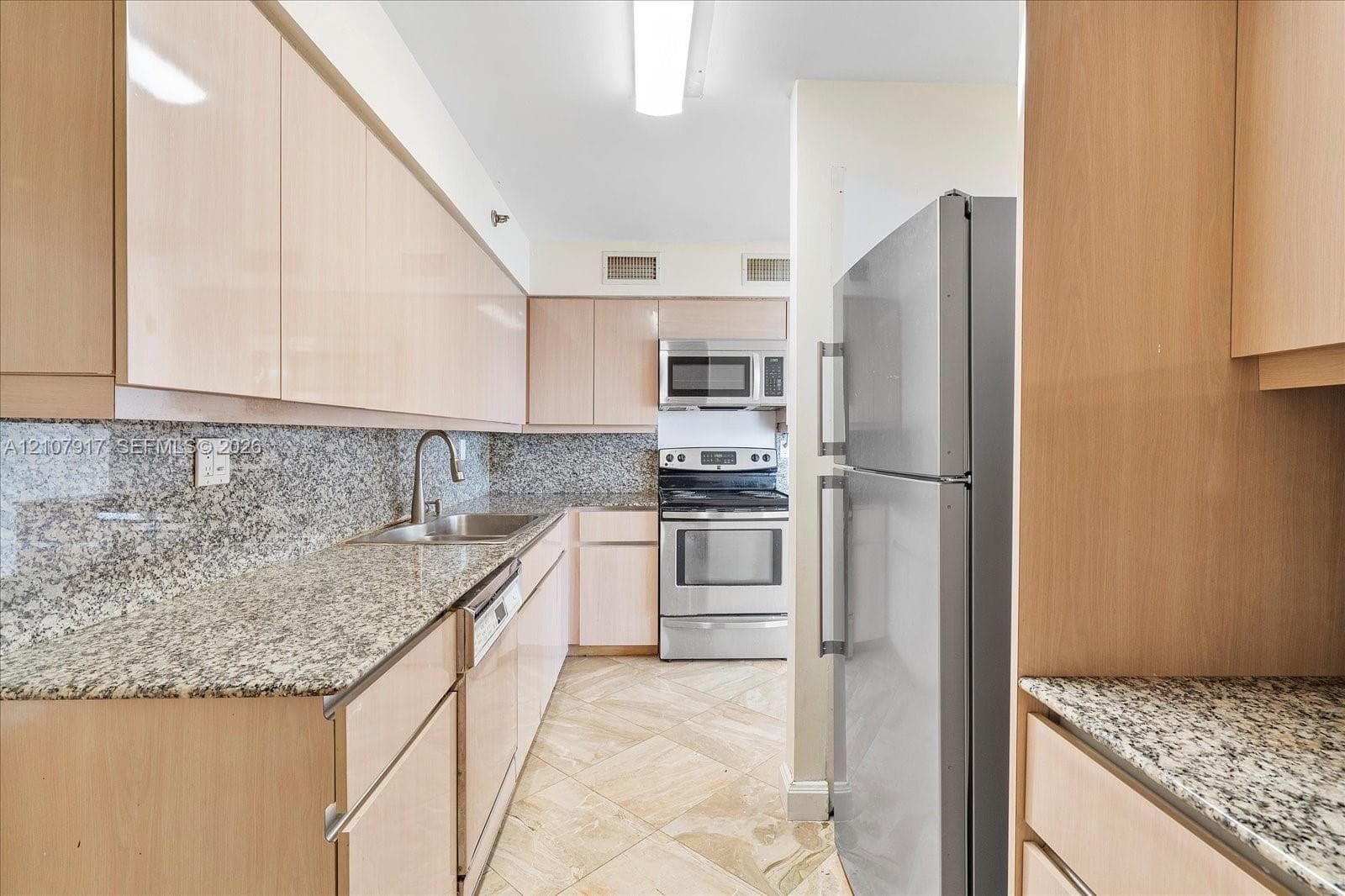 LEXCELLENCE CONDO · #2106 in Miami Beach - Photo 19