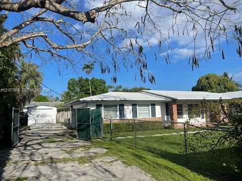7105 SW 84th Ave photo 3