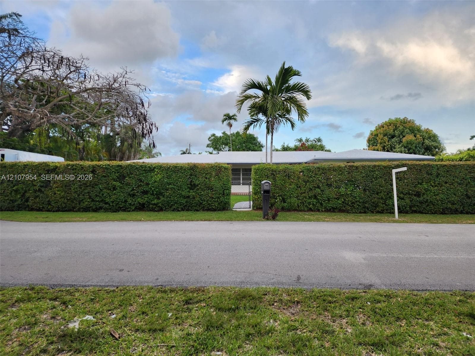 7105 SW 84th Ave photo 5