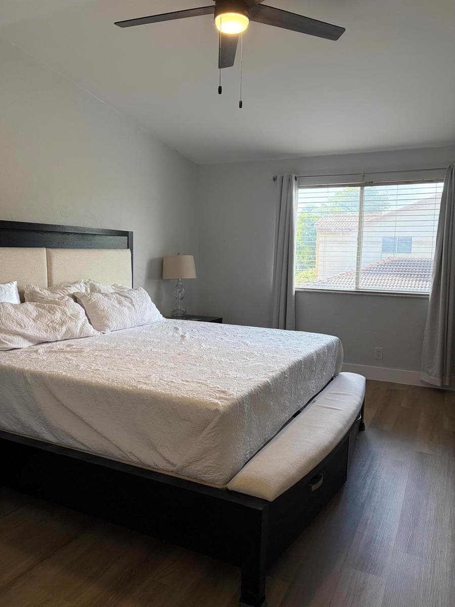 MAIN BEDROOM