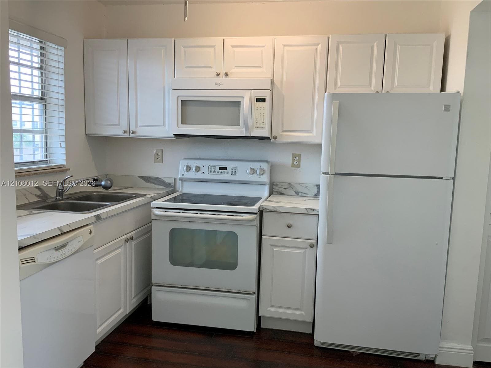 Pineside Condo 2 · #403 in Miami - Photo 3