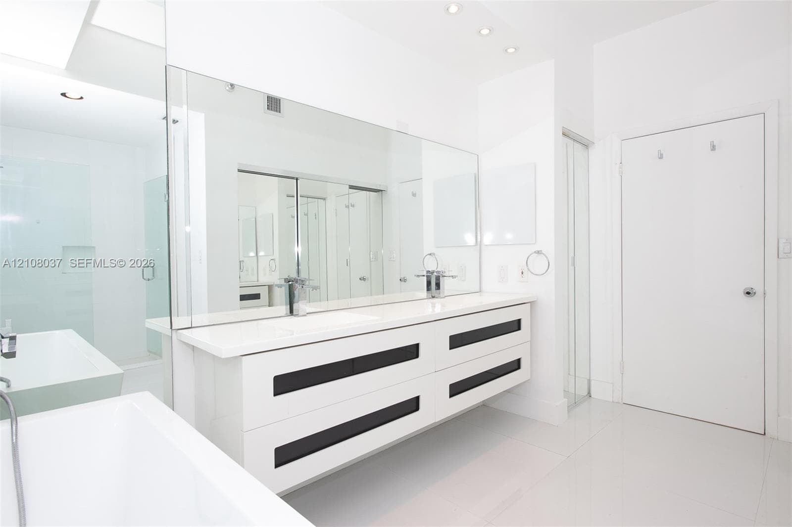 Mystic Pointe Tower 200 · #PH 3 in Aventura - Photo 23