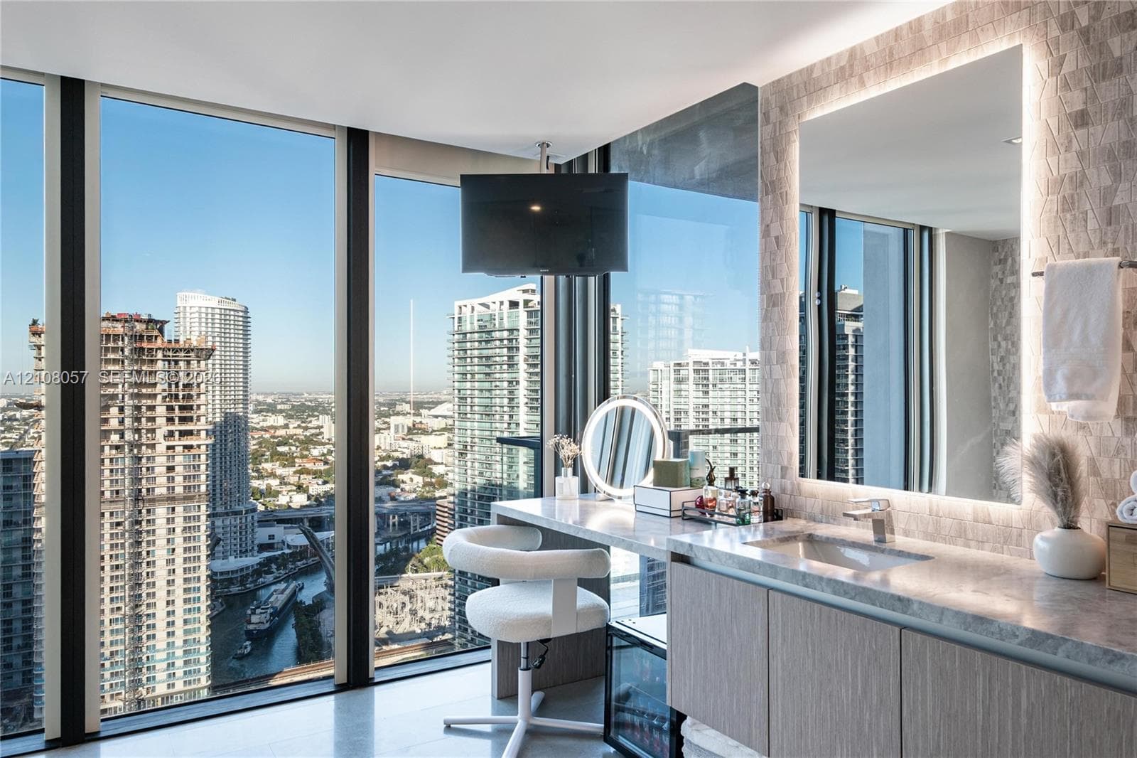 Reach Brickell City Centre · #3711 in Miami - Photo 25