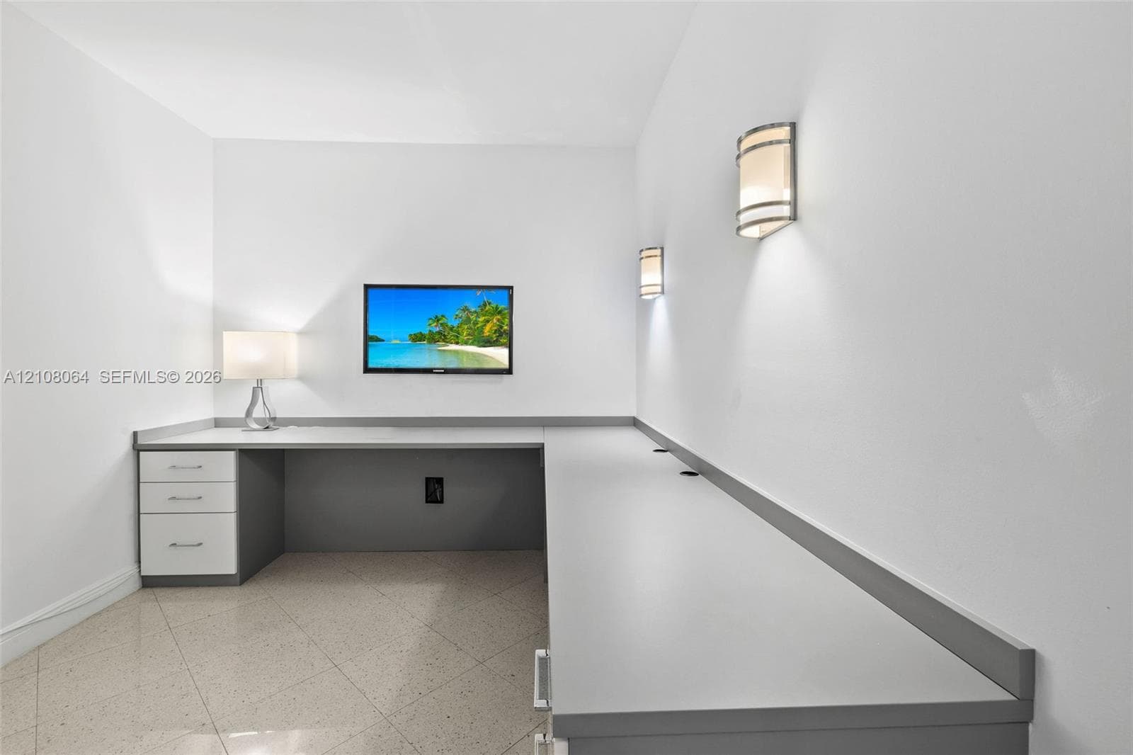 Green Diamond · #2408 in Miami Beach - Photo 18