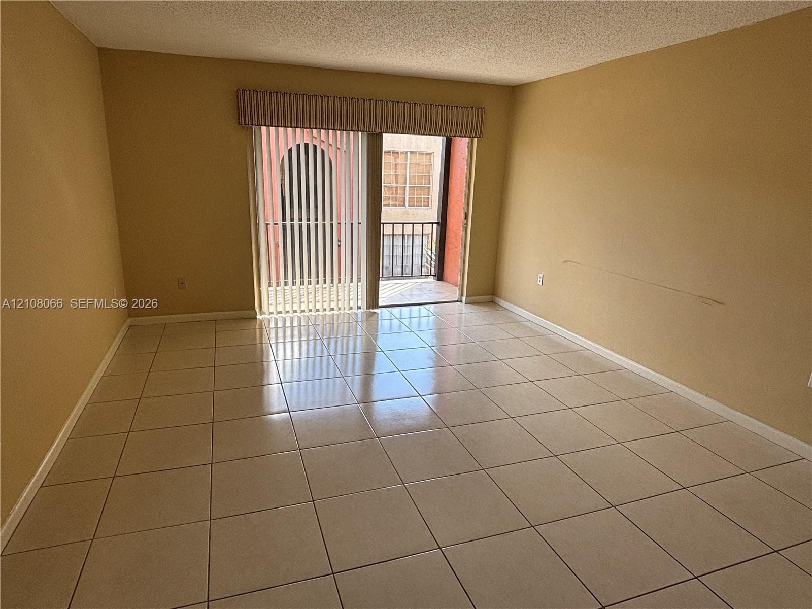 SPANISH TRACE CONDO · #Q-18 in Miami - Photo 12