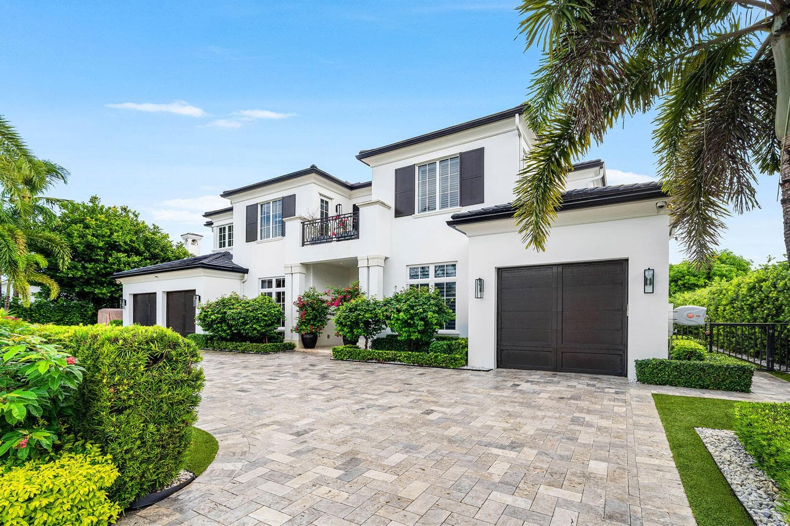 2296_Acorn_Palm_Road_04