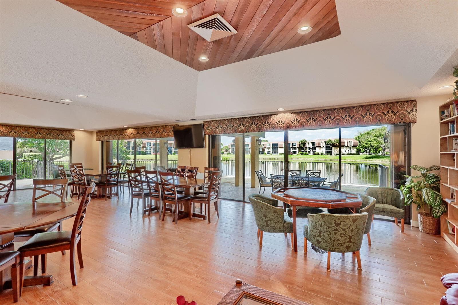 101-web-or-mls-WL - Clubhouse