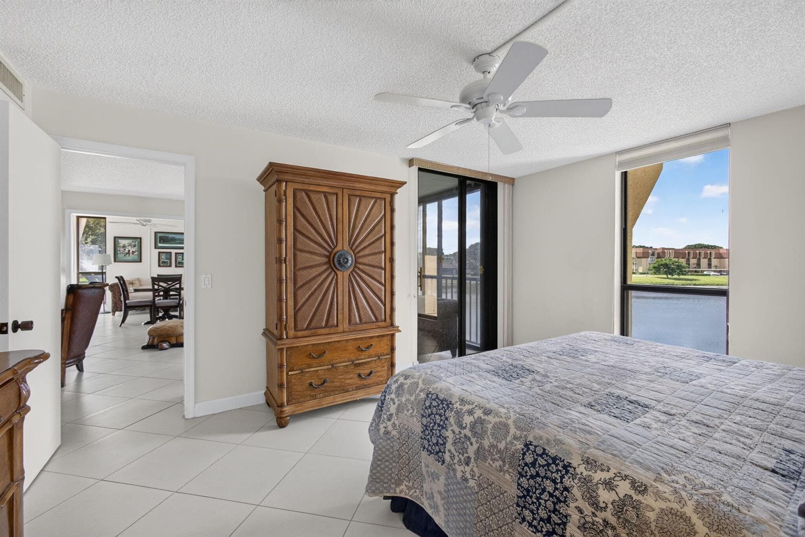 71-web-or-mls-WL - Primary Bedroom
