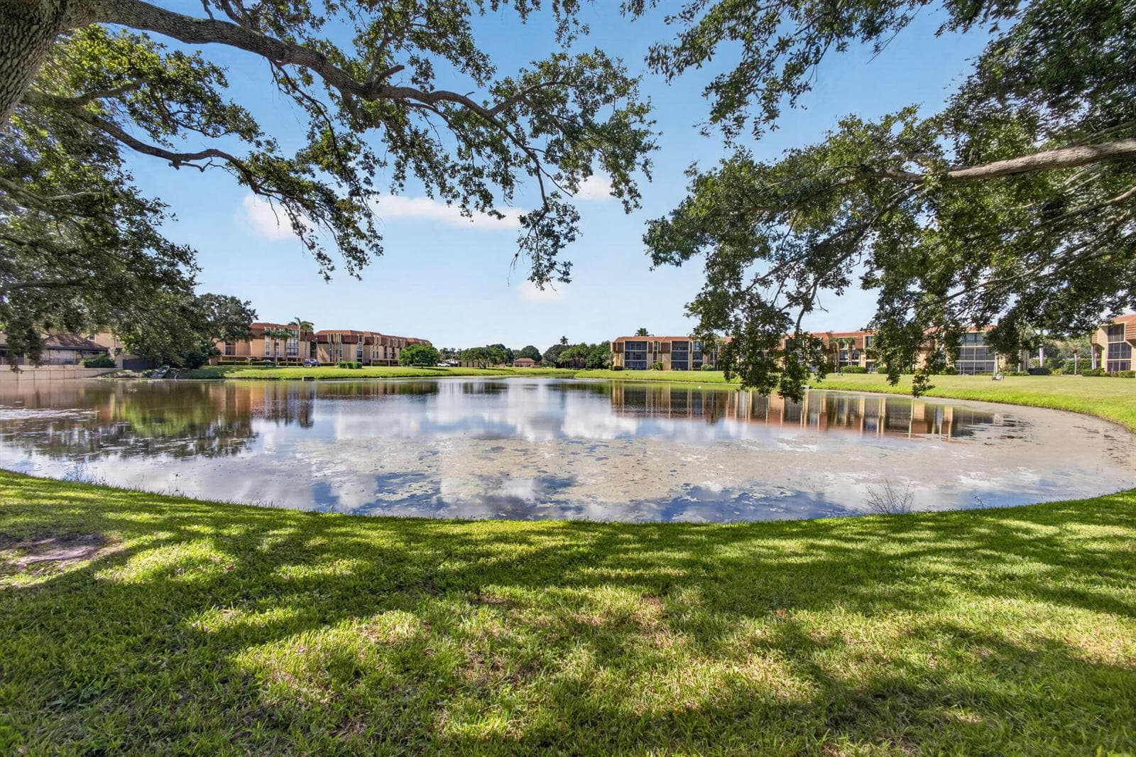 89-web-or-mls-WL - Neighborhood View