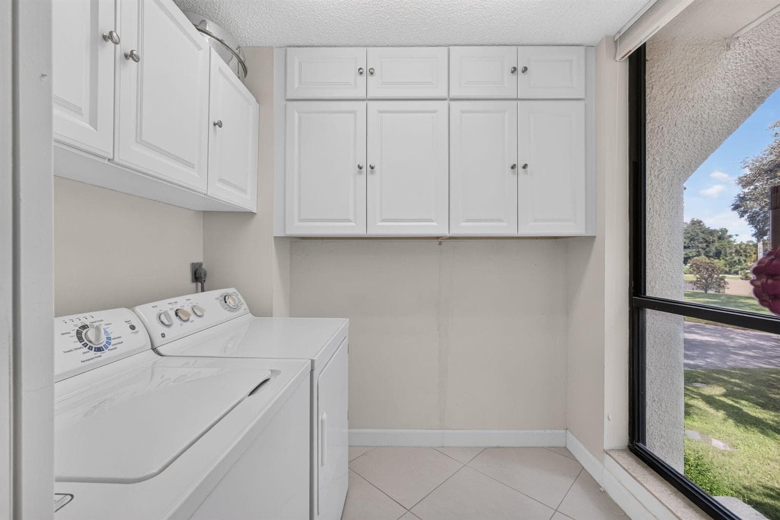 71-web-or-mls-Laundry Room