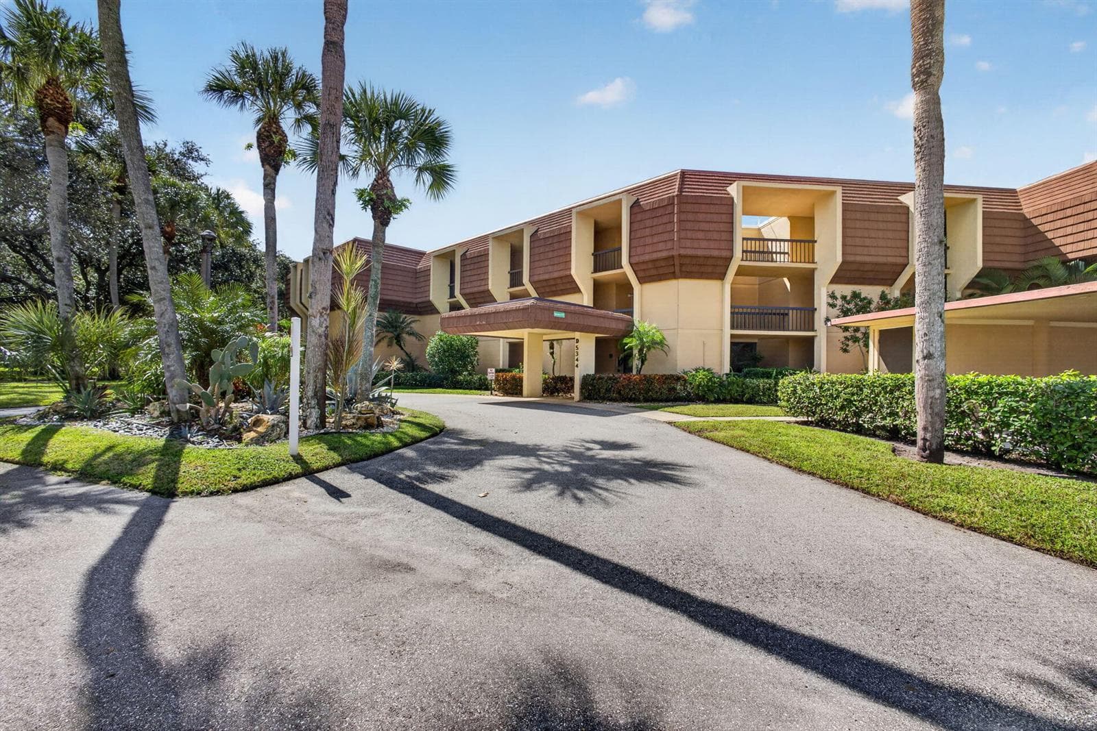 1-web-or-mls-WL - Front Exterior 1