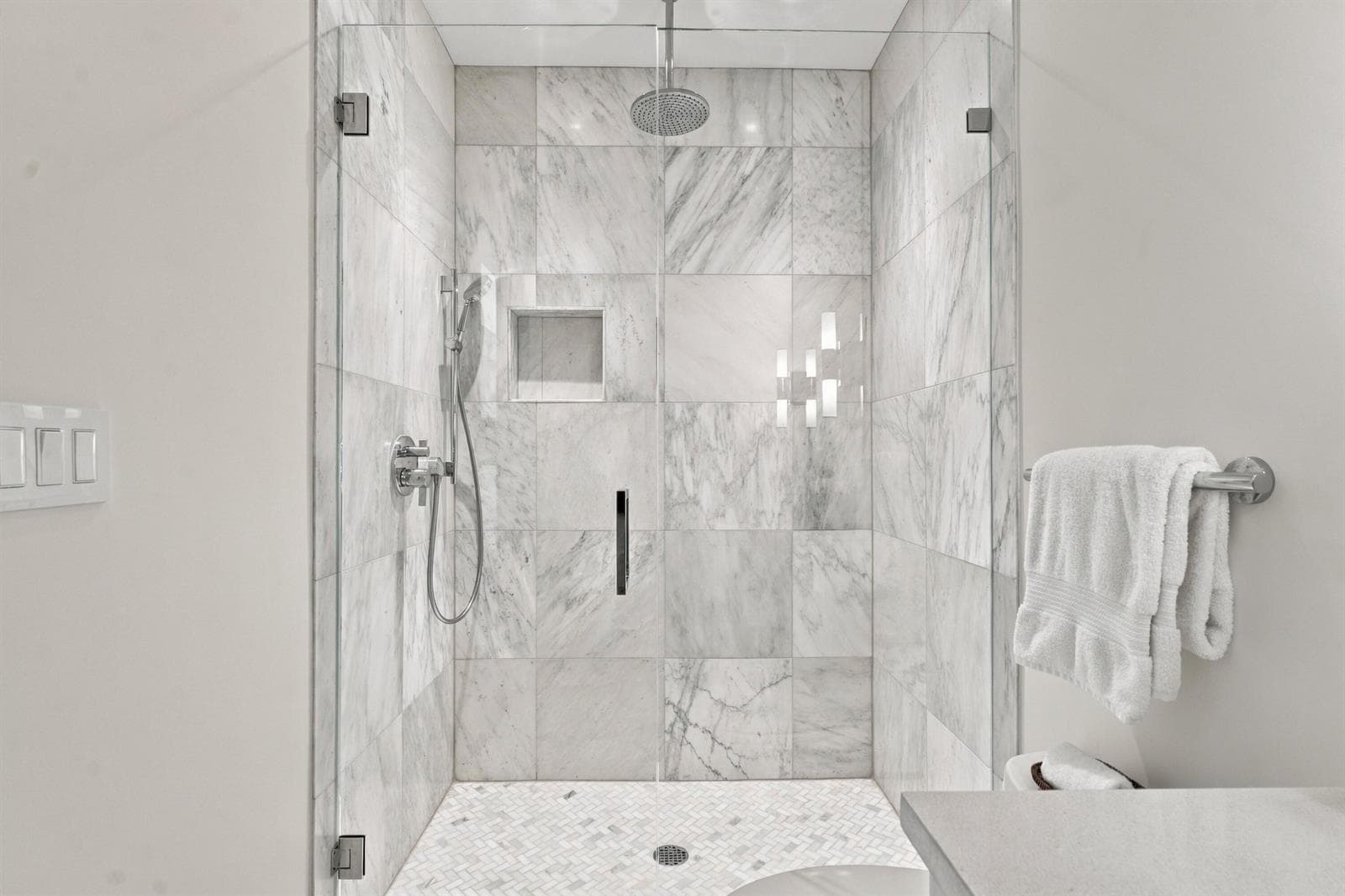 2284 Ibis Isle Rd W Palm Beach FL 60