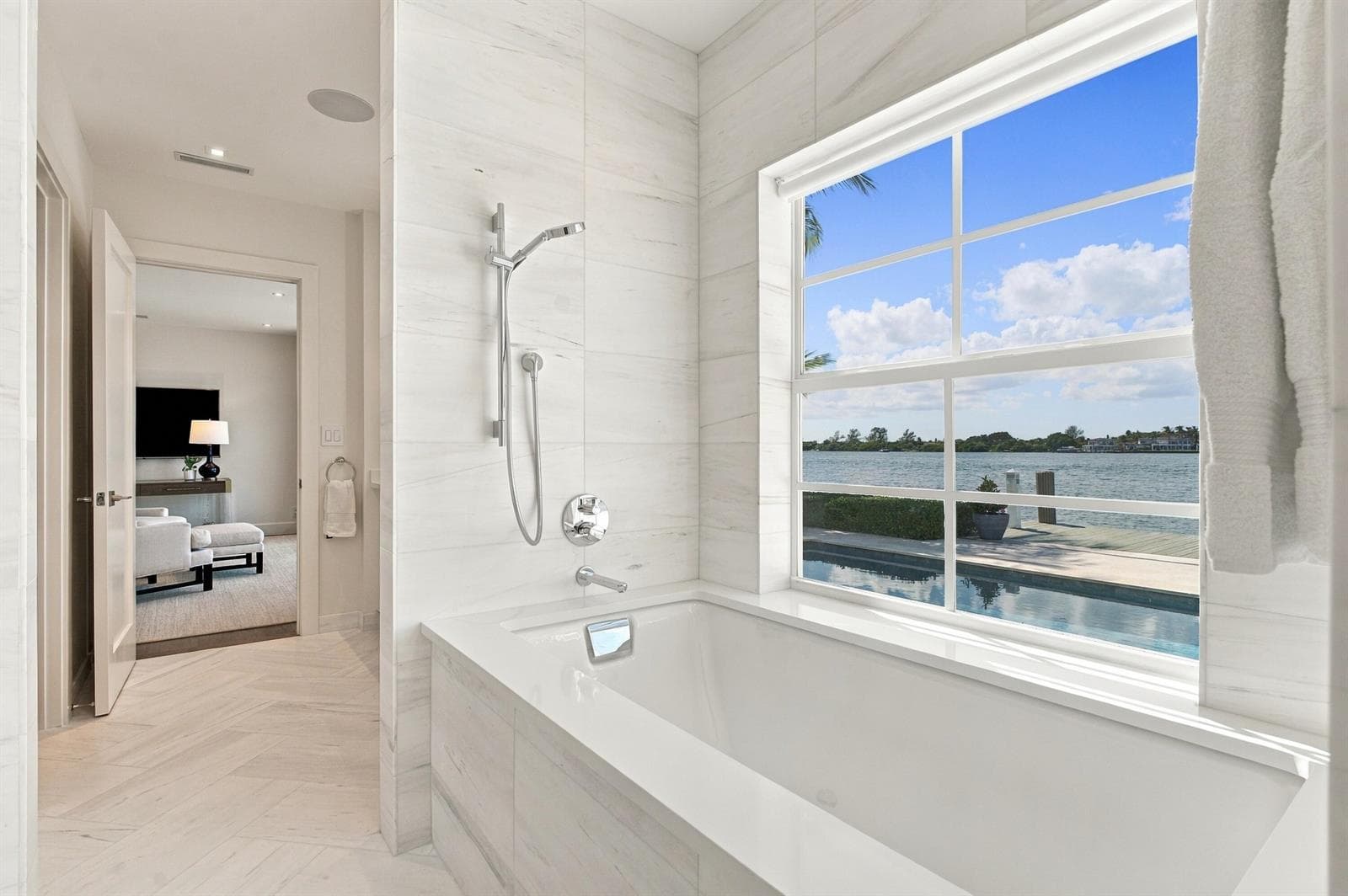 2284 Ibis Isle Rd W Palm Beach FL 53