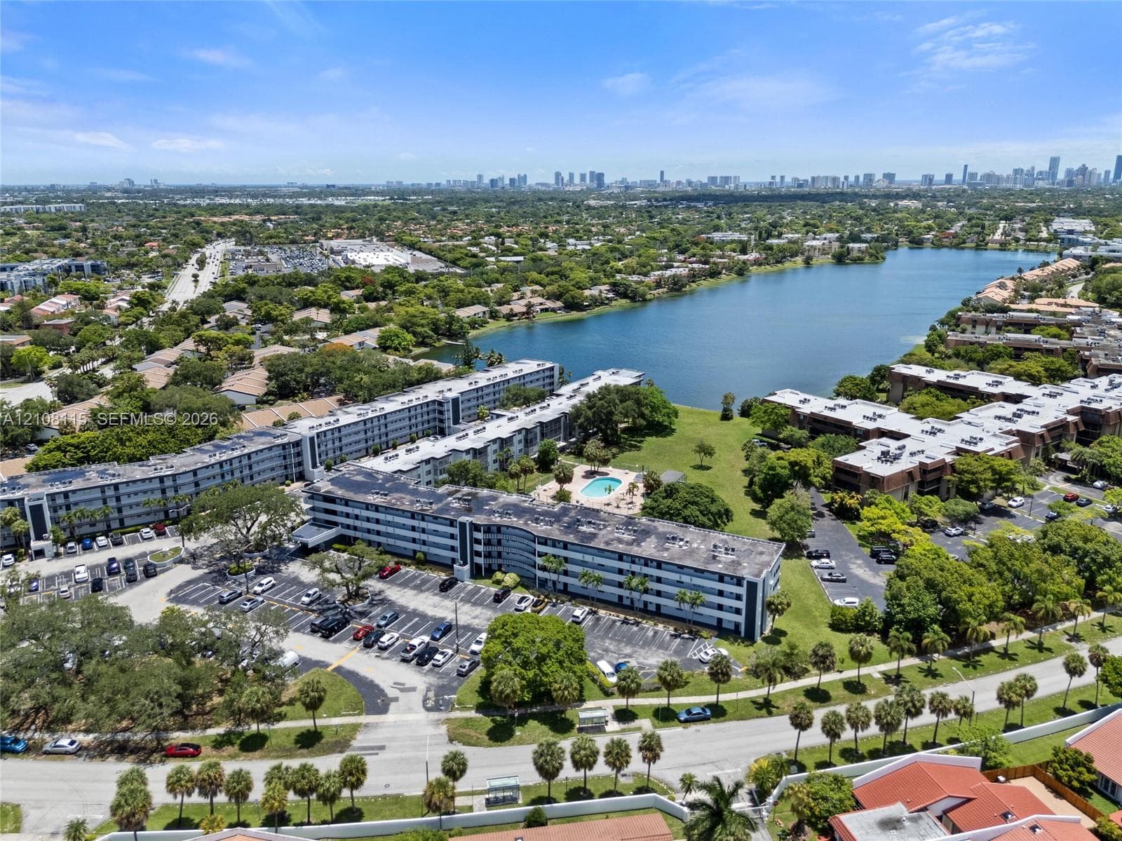 Royal Oaks · #302 in Miami - Photo 31