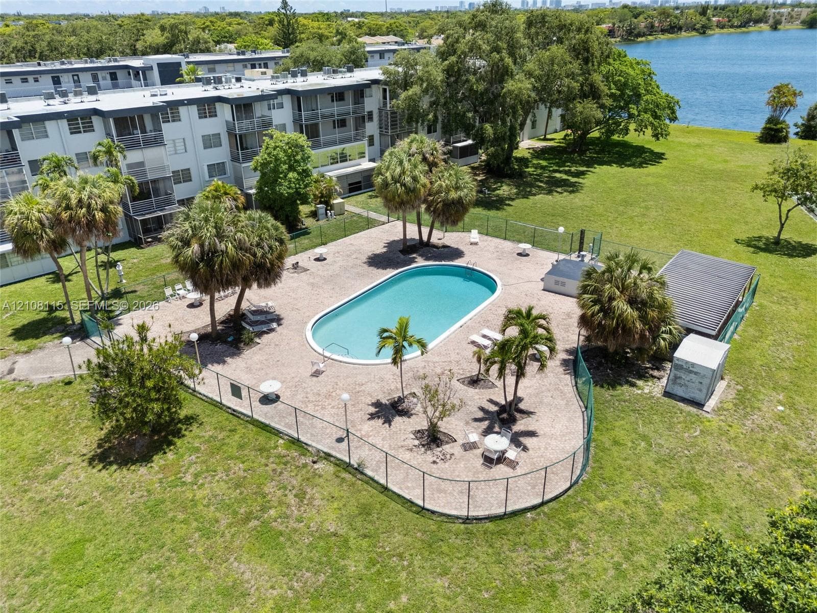 Royal Oaks · #302 in Miami - Photo 25