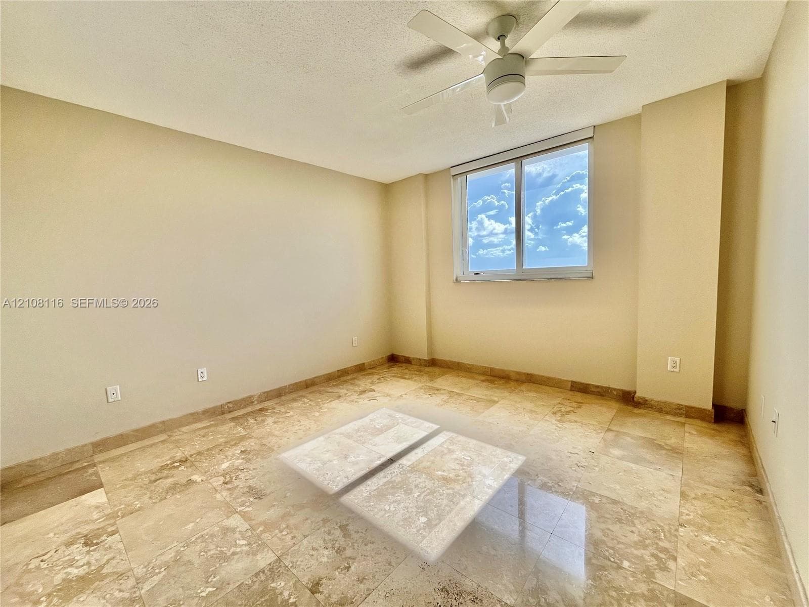 FLORIDA TOWERS CONDO · #1403 in Miami Beach - Photo 16