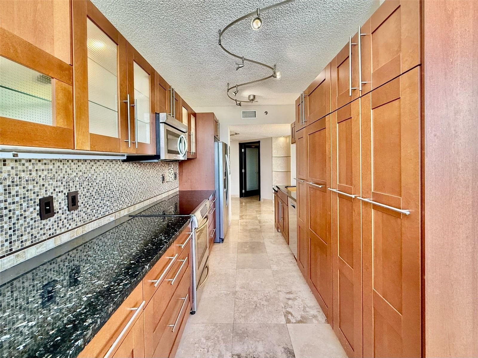 FLORIDA TOWERS CONDO · #1403 in Miami Beach - Photo 7